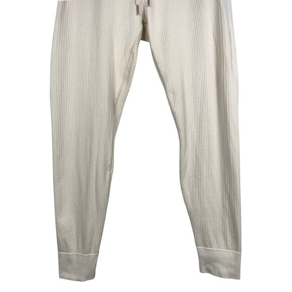 Lululemon Engineered Warmth Jogger
White Opal / White Size 8 Merino Wool Lounge - Picture 8 of 15